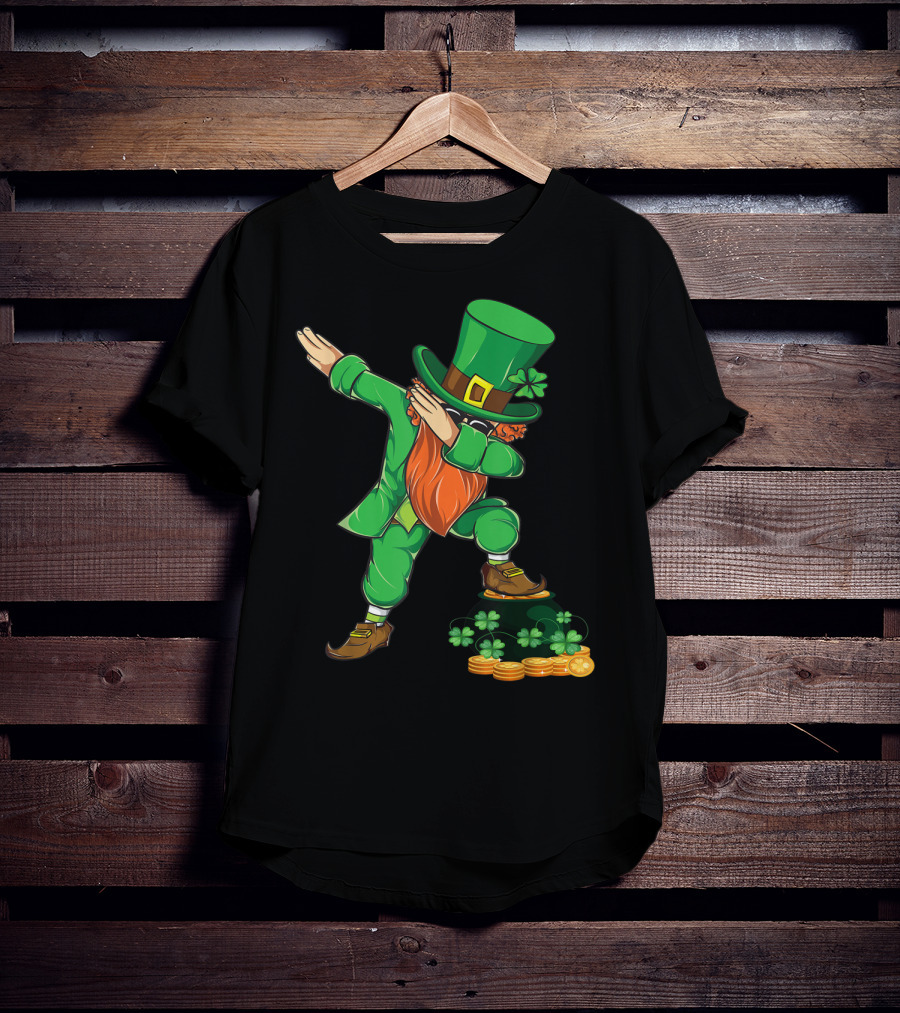 St Patricks Day Dabbing Leprechaun With Shamrocks And Gold Coins T-Shirt