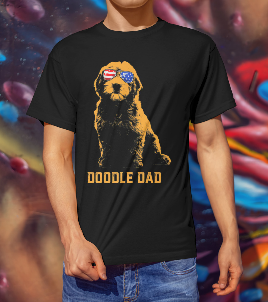 Doodle Dad Men's Goldendoodle With American Flag Sunglasses T-Shirt