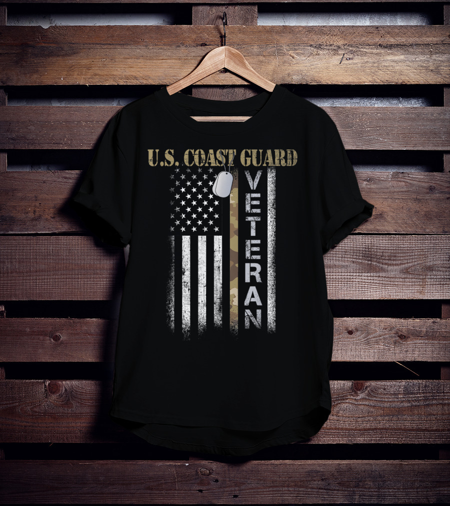 U.S. Coast Guard Veteran Vintage American Flag Camo T-Shirt