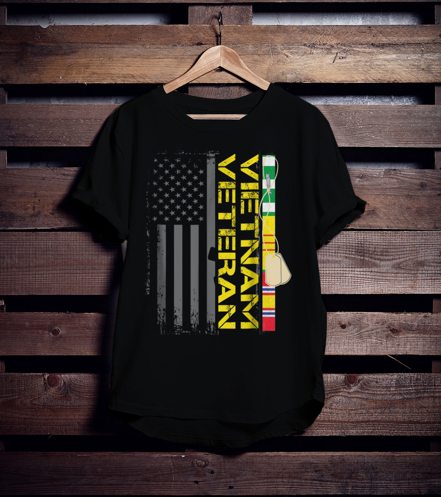 Vietnam Veteran US Flag Dog Tags Vietnam War T-Shirt
