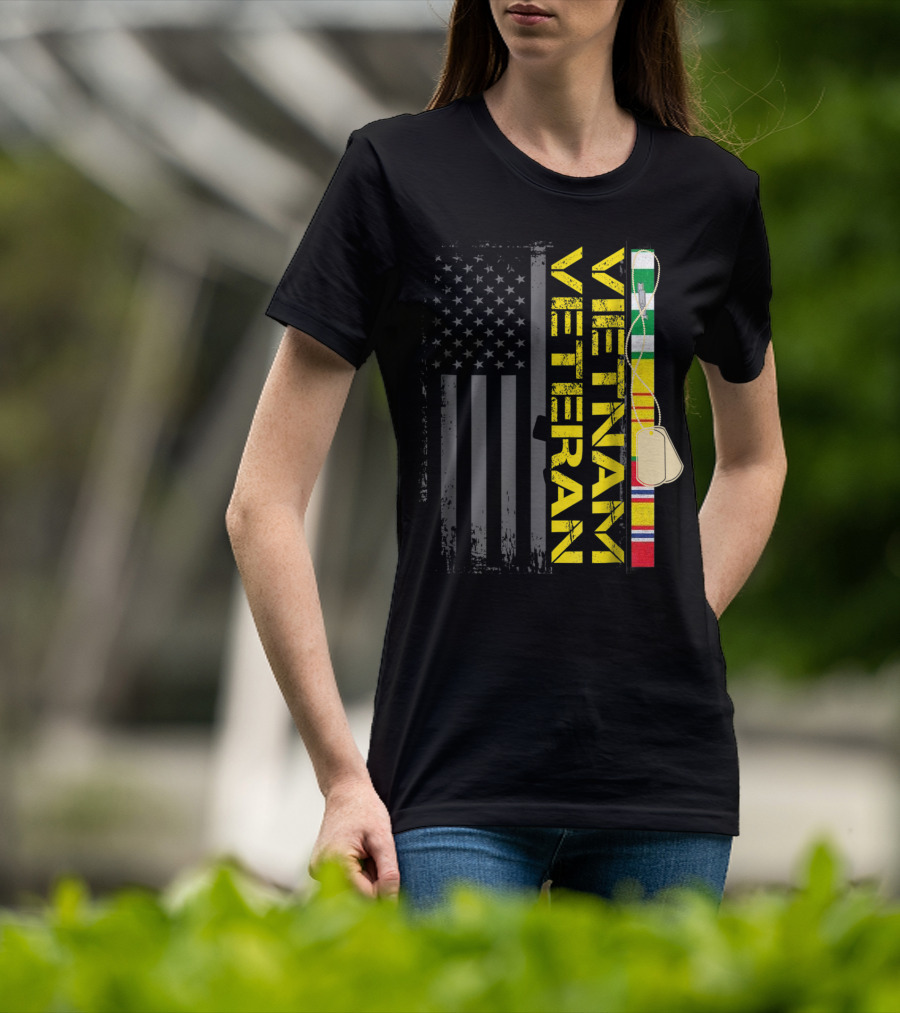 Vietnam Veteran US Flag Dog Tags Vietnam War T-Shirt