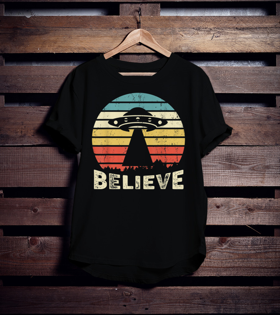 Vintage UFO Hunter Believe I Want To Believe Retro Alien T-Shirt