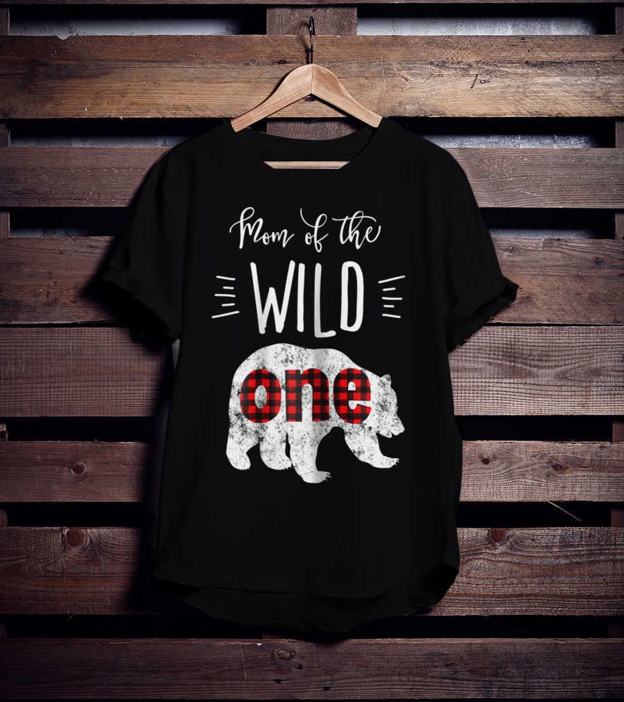 Mom Of The Wild One Bear Lumberjack Plaid T-Shirt