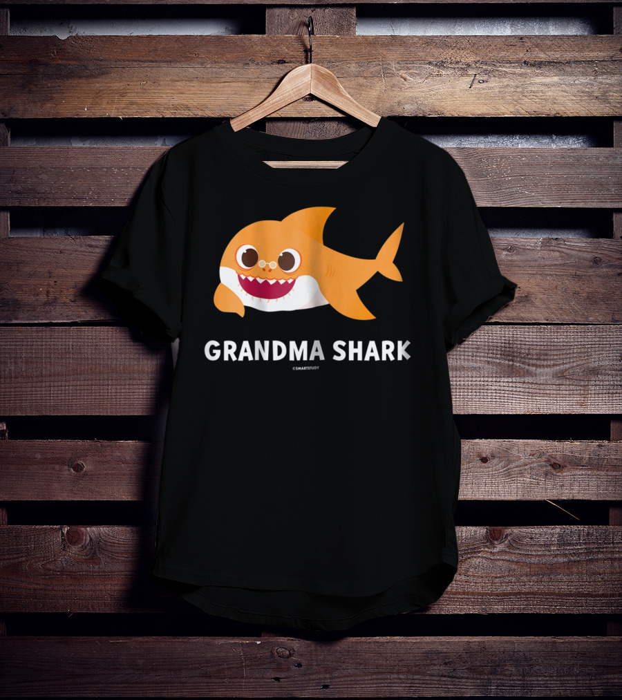 Grandma Shark Pinkfong SmartStudy Official Merchandise T-Shirt