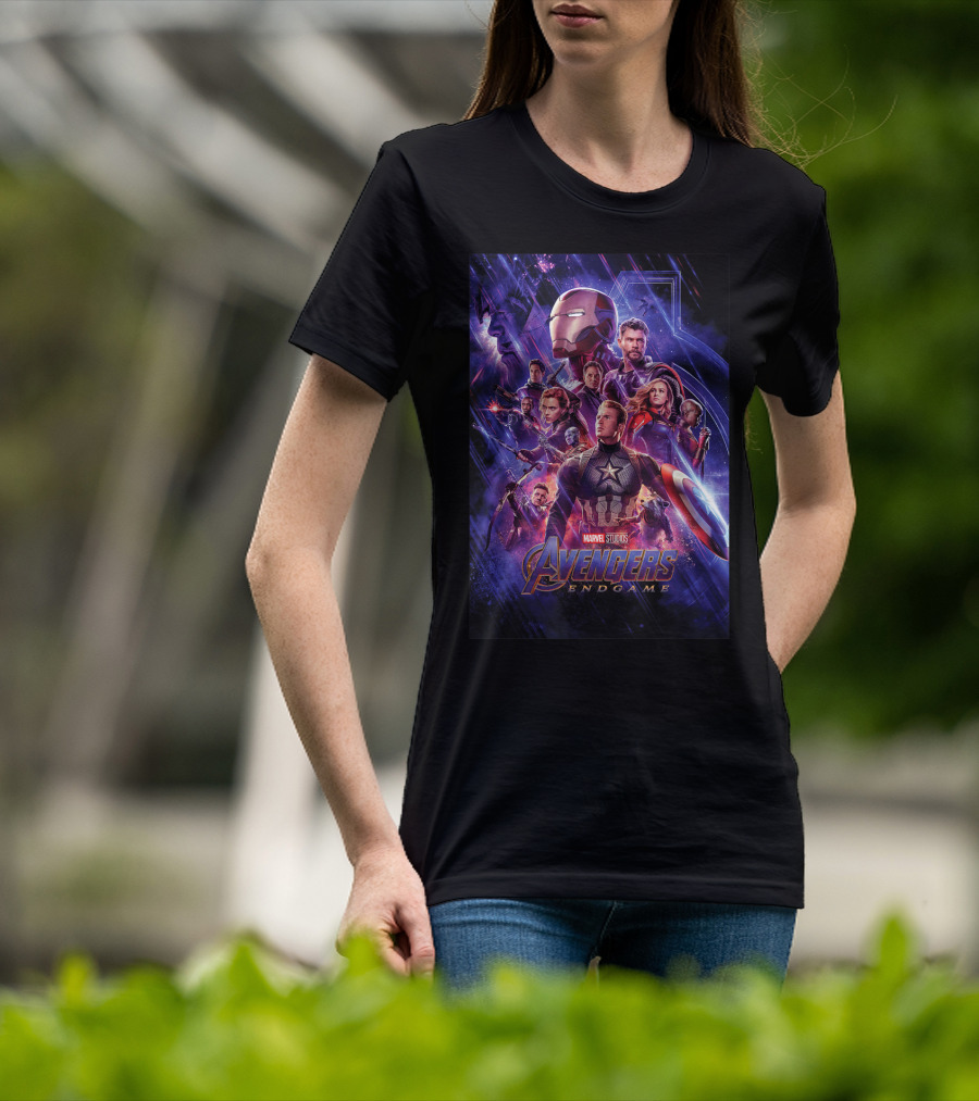 Marvel Studios Avengers Endgame Iconic Heroes Space Group Shot T-Shirt