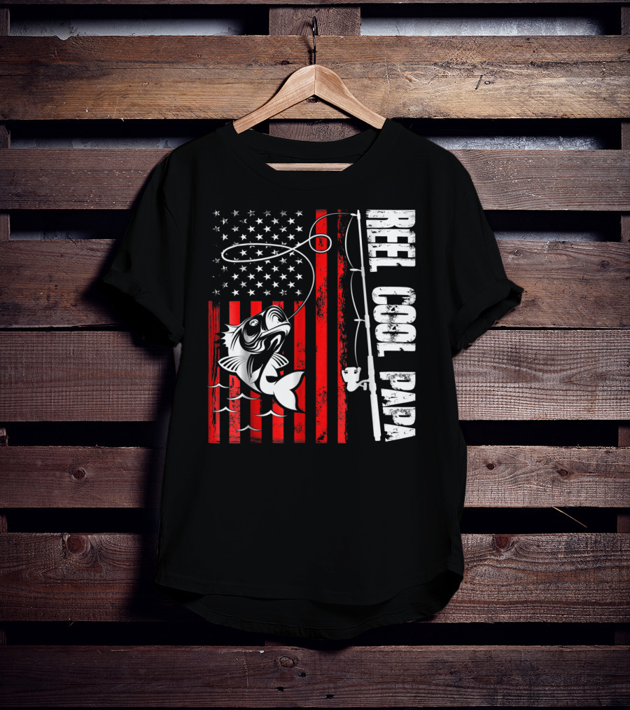 Reel Cool PAPA Fishing Lover American Flag T-Shirt
