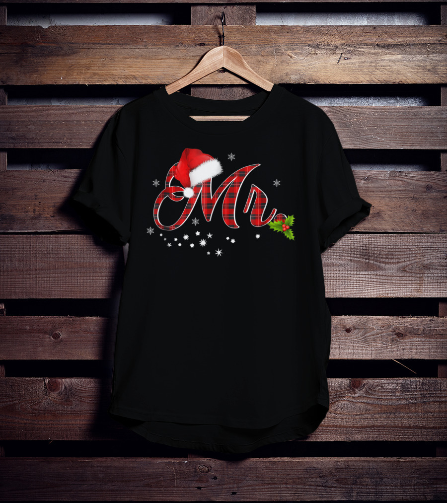 Mr Red Plaid Festive Santa Hat And Holly Matching T-Shirt