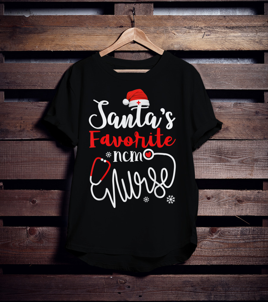 Santa's Favorite Ncm Nurse Hat Stethoscope Snowflakes T-Shirt