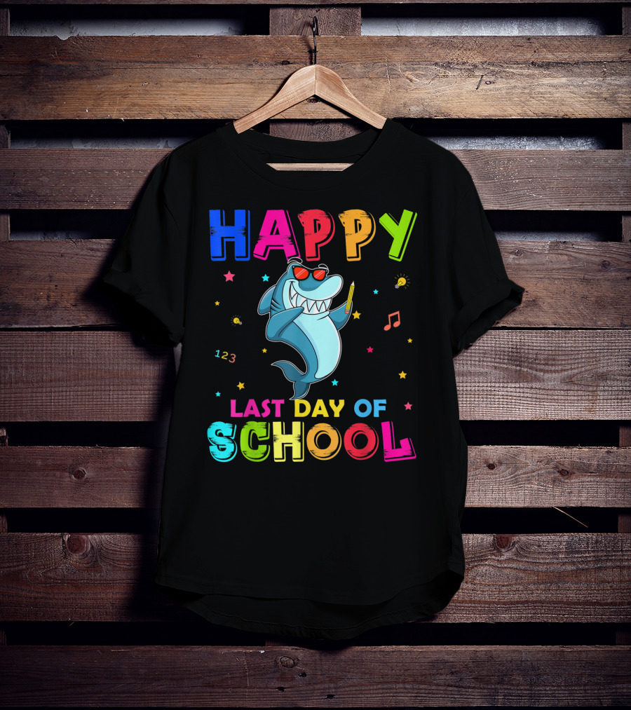 Happy Last Day Of School Dabbing Shark 123 Music Notes T-Shirt
