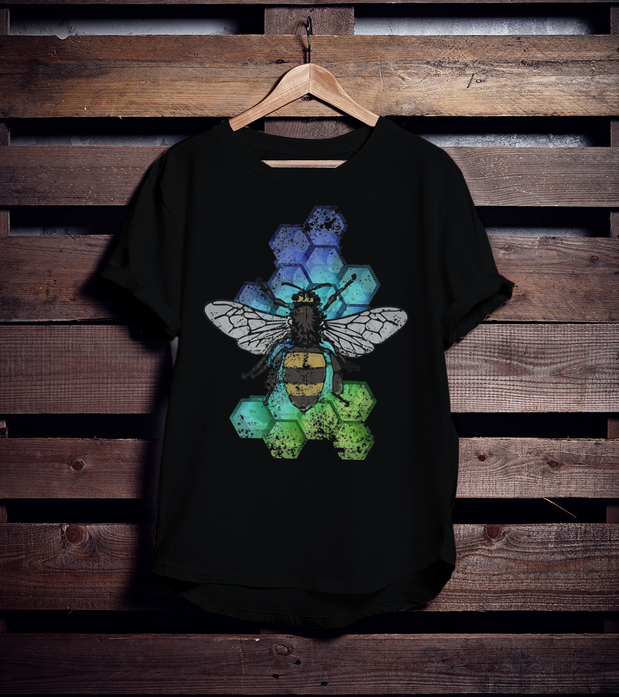 Honey Bee Beekeeping Vintage Naturalist Honeycomb Background T-Shirt