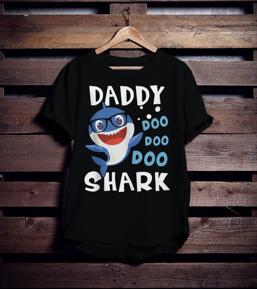 Daddy Shark Doo Doo Doo Funny Baby Mommy T-Shirt