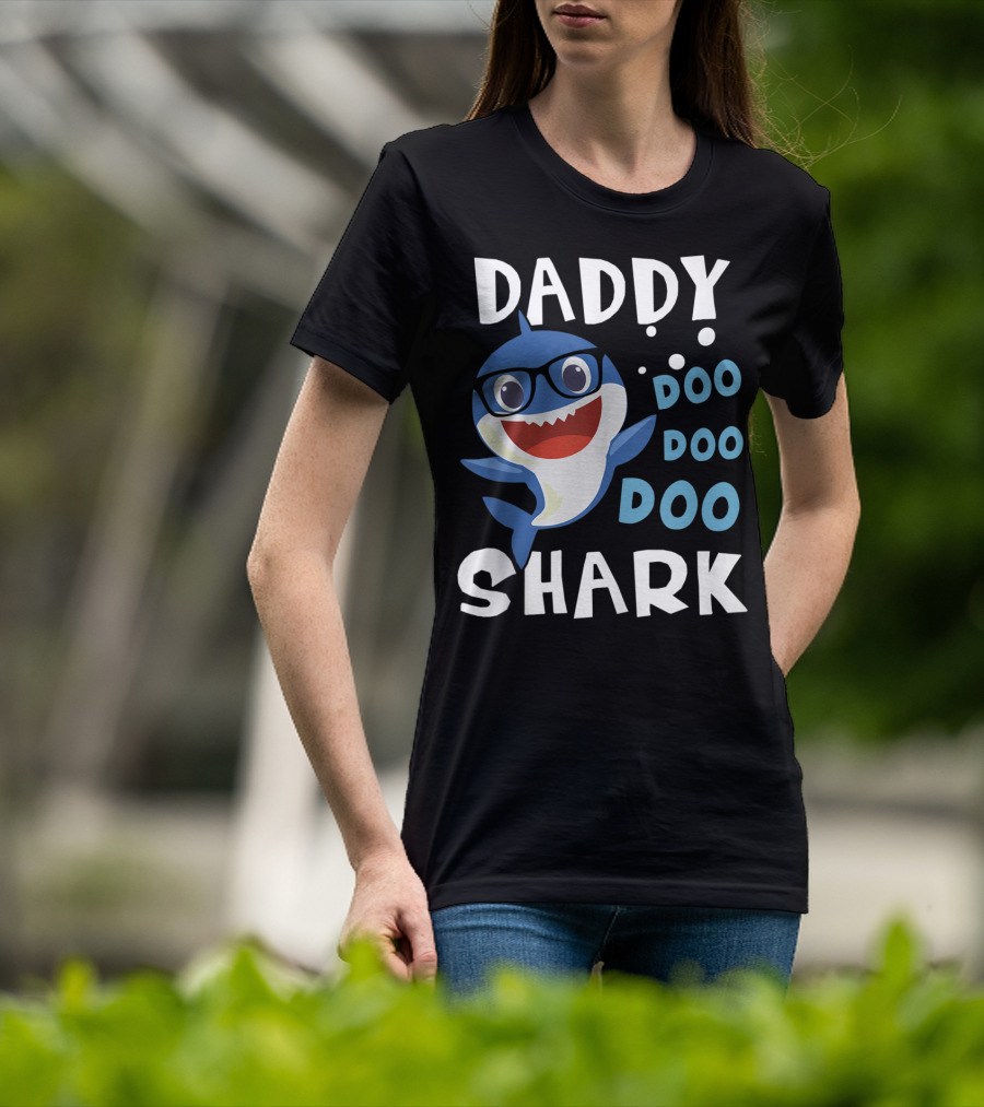 Daddy Shark Doo Doo Doo Funny Baby Mommy T-Shirt
