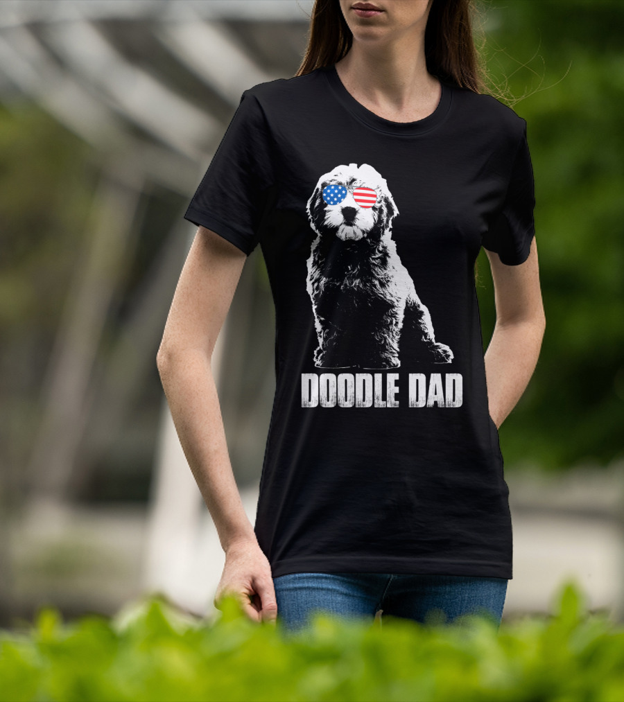 Doodle Dad Goldendoodle Vintage Patriotic American Flag Sunglasses T-Shirt