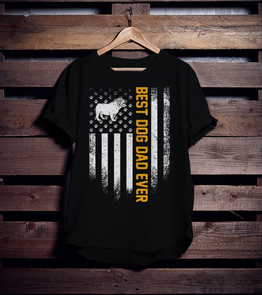 Best Dog Dad Ever Vintage USA Flag English Bulldog Paw Prints T-Shirt
