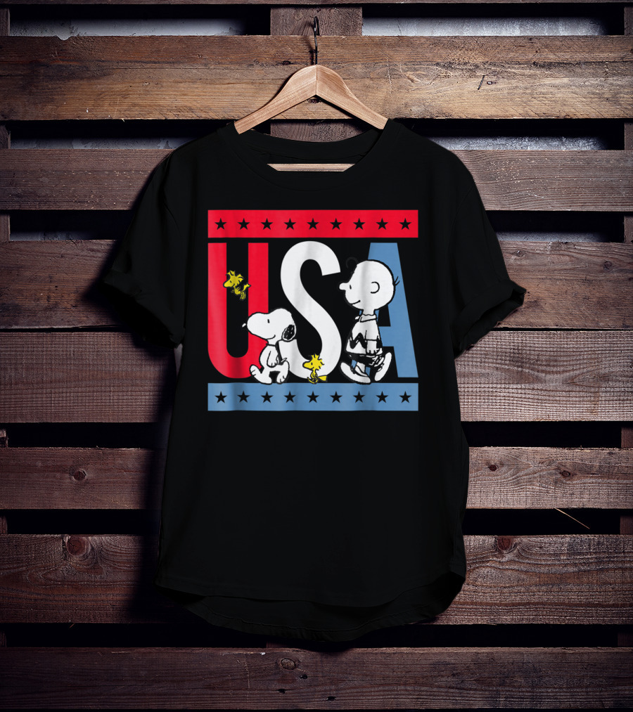 Peanuts Snoopy Woodstock Charlie Brown Red White Blue USA Stars T-Shirt