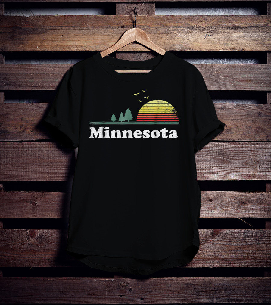 Retro Minnesota Sunset Nature Scene Minnesota Home T-Shirt