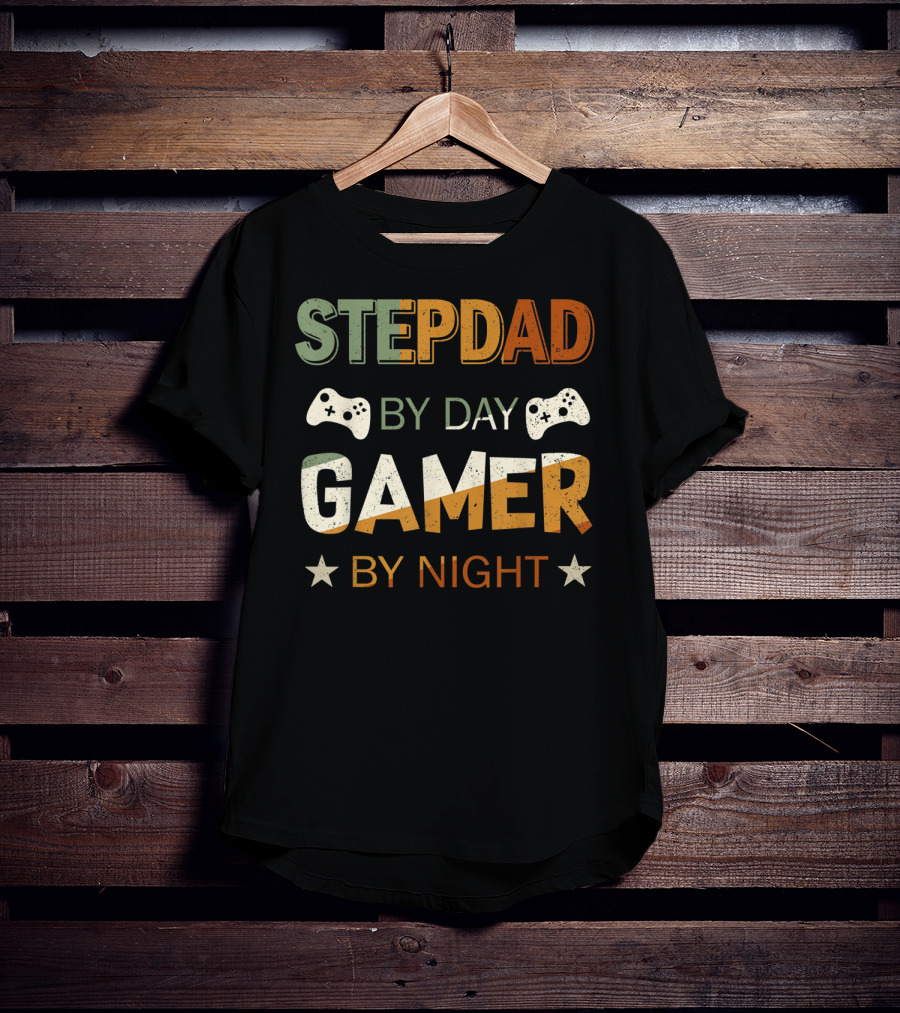 Stepdad By Day Gamer By Night Game Controller Stars T-Shirt