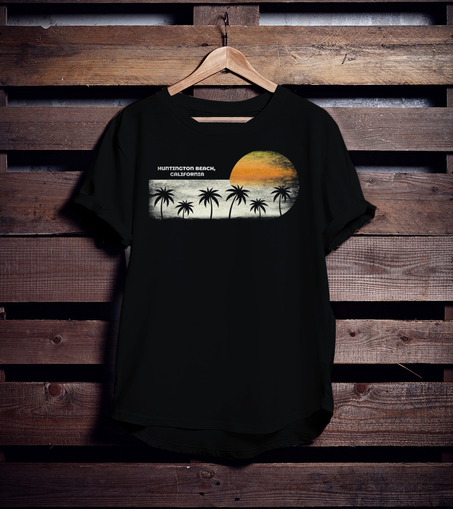 Huntington Beach California Vintage Ocean Sunset With Palm Trees T-Shirt