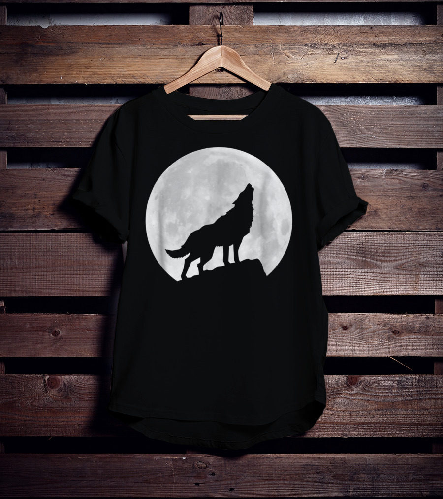 Wolf Howling At Full Moon Spirit Animal T-Shirt