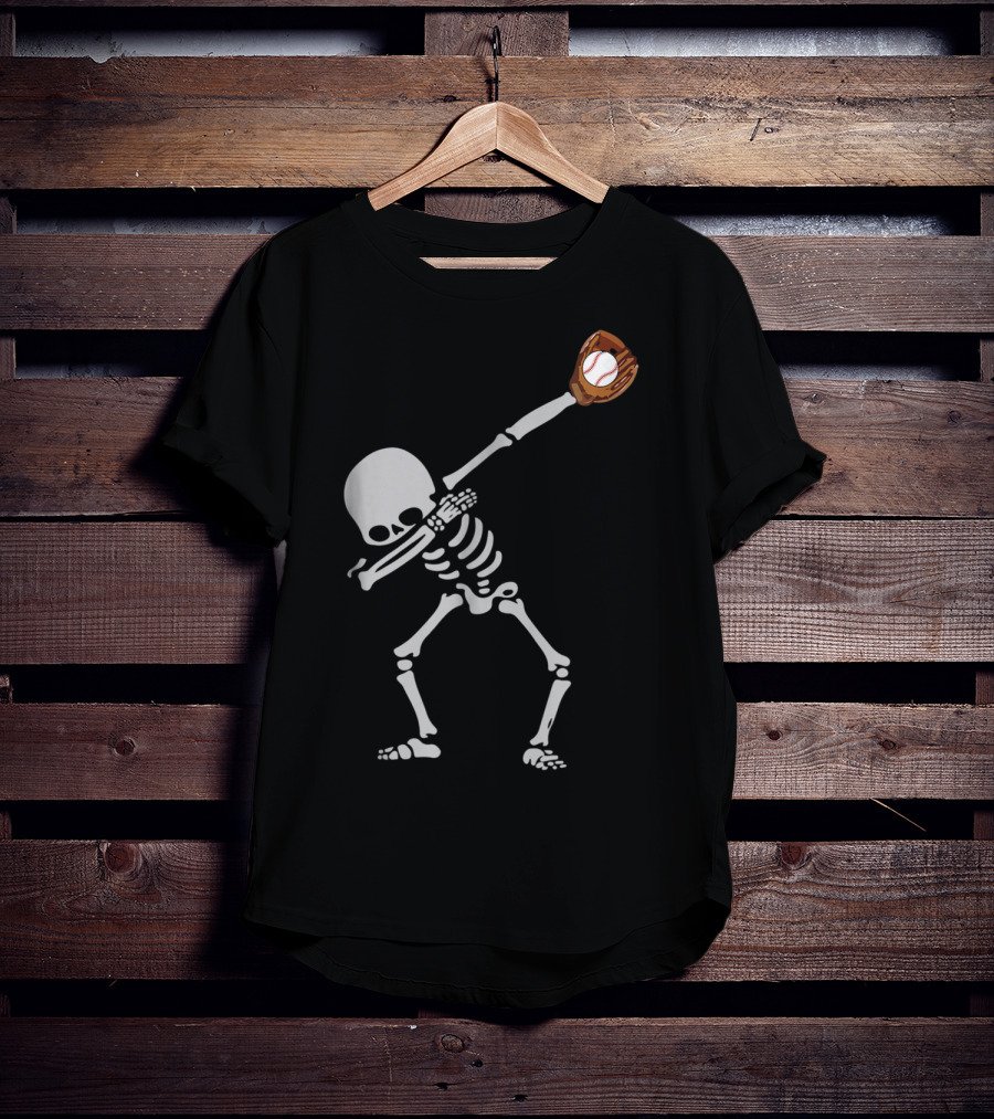 Dabbing Skeleton Catching Baseball Halloween T-Shirt