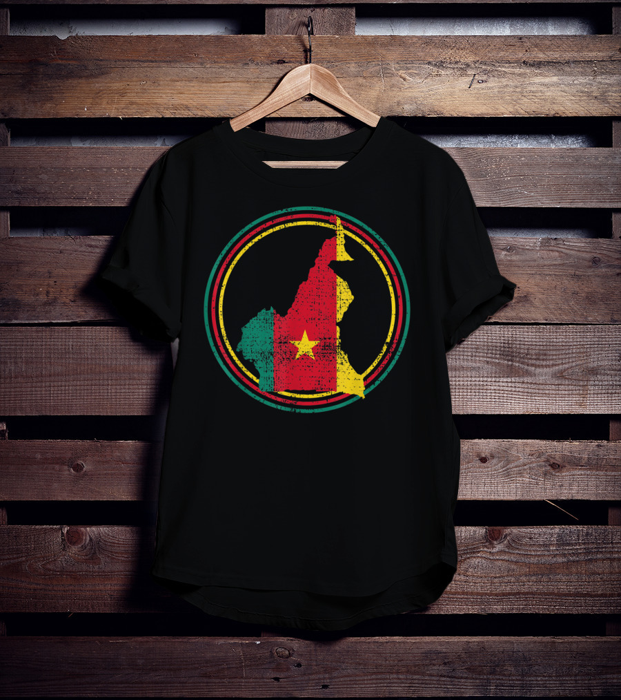Cameroon Country Map Flag Circle Proud Cameroonian T-Shirt