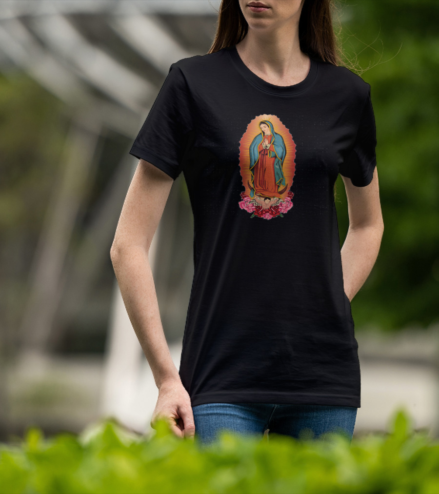Diciembre Virgen De Guadalupe Iconic Image T-Shirt