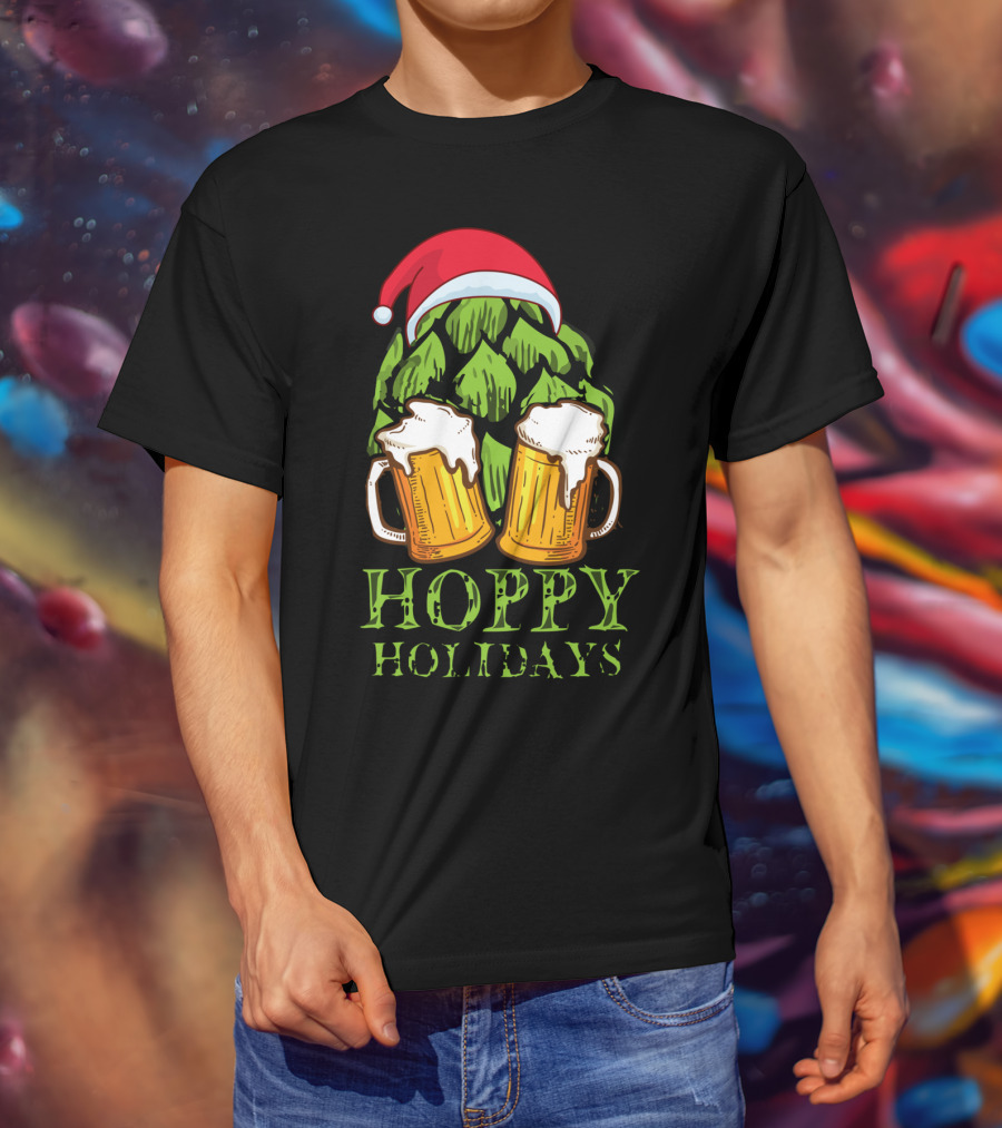 Hoppy Holidays Funny Christmas Craft Beer Hops With Santa Hat And Beer Mugs T-Shirt