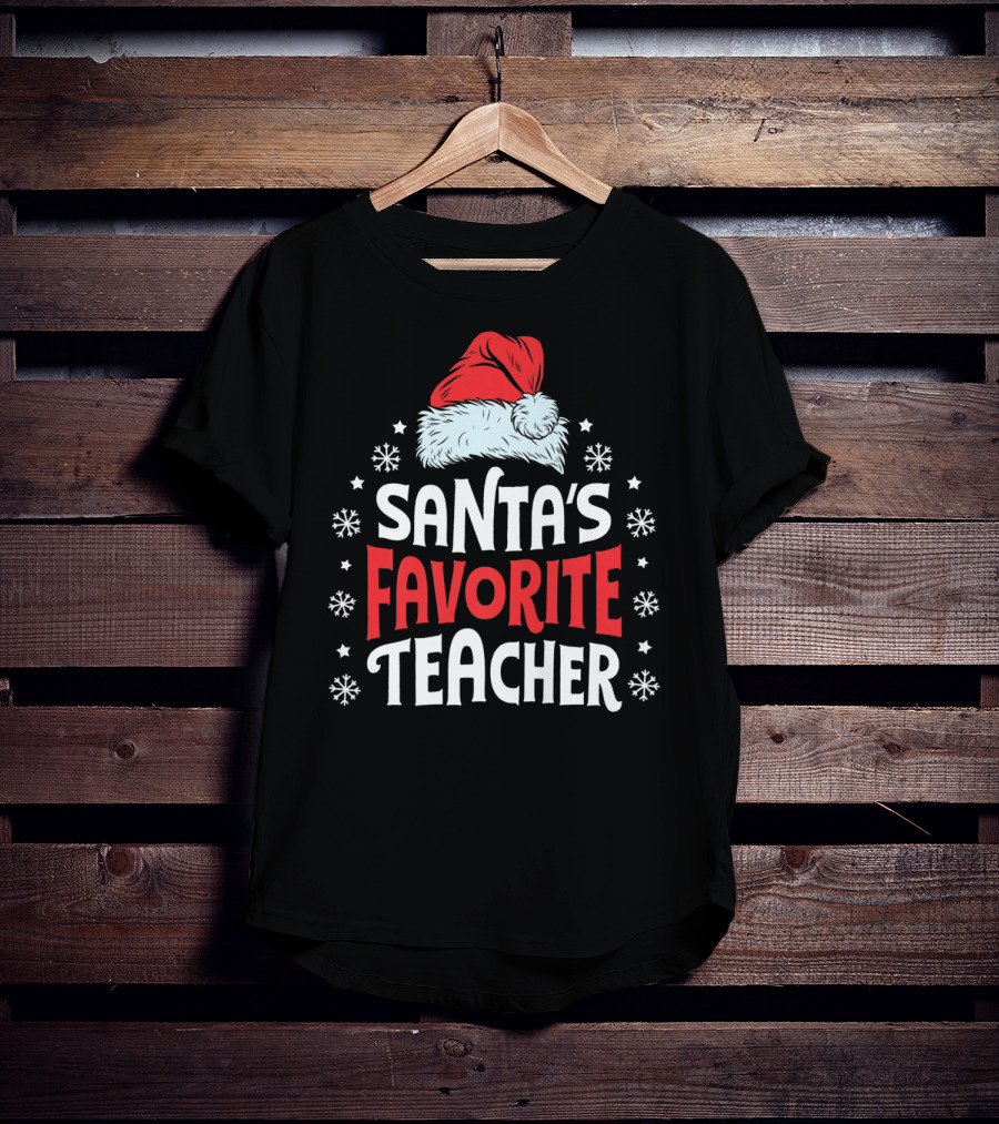 Santa's Favorite Teacher Christmas Women Funny Santa Hat Snowflakes T-Shirt