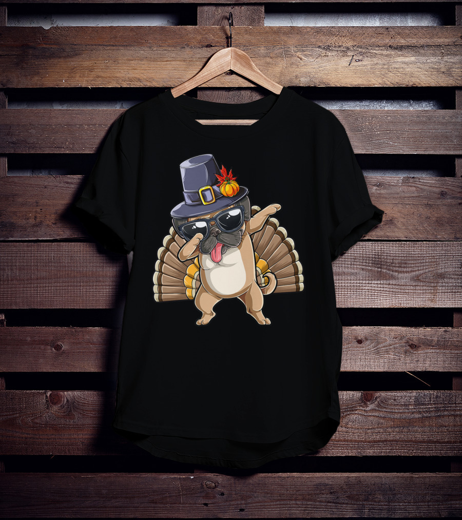 Happy Thanksgiving Pilgrim Hat Dabbing Pug With Turkey Tail T-Shirt