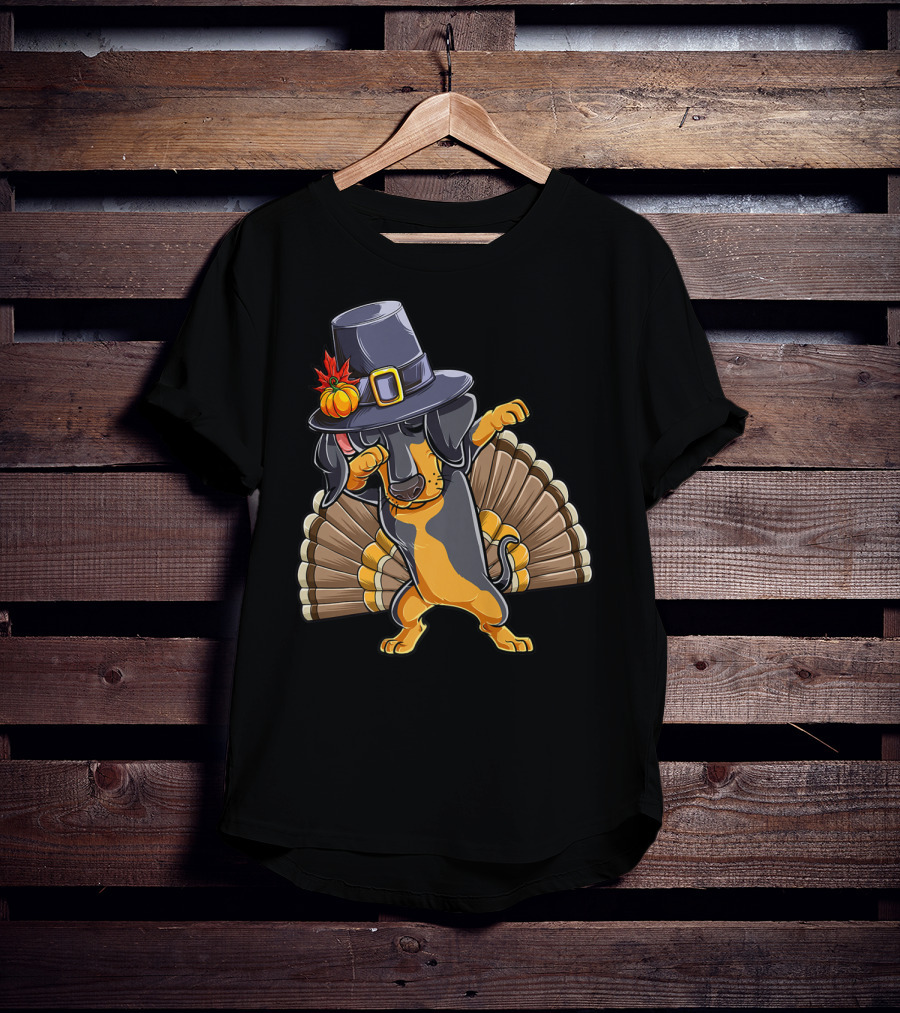 Thanksgiving Dabbing Dachshund Pilgrim Hat Turkey Tail T-Shirt
