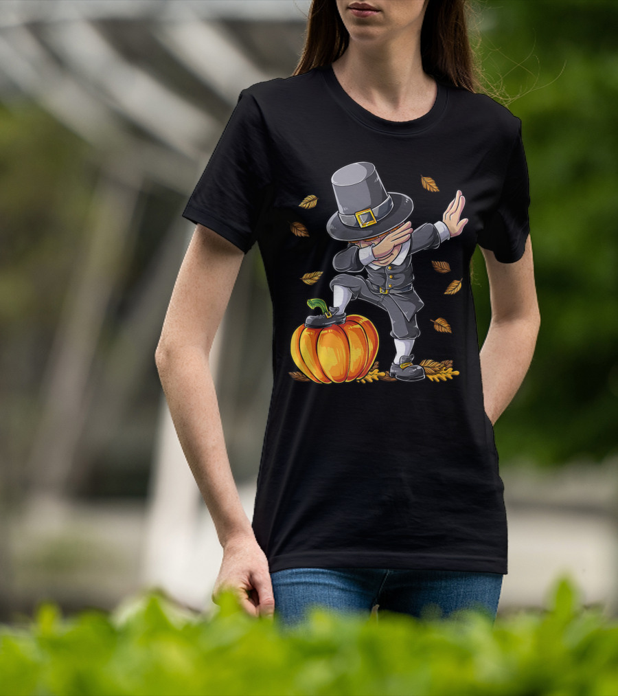 Thanksgiving Dabbing Pilgrim Boy Pumpkin Autumn Leaves T-Shirt