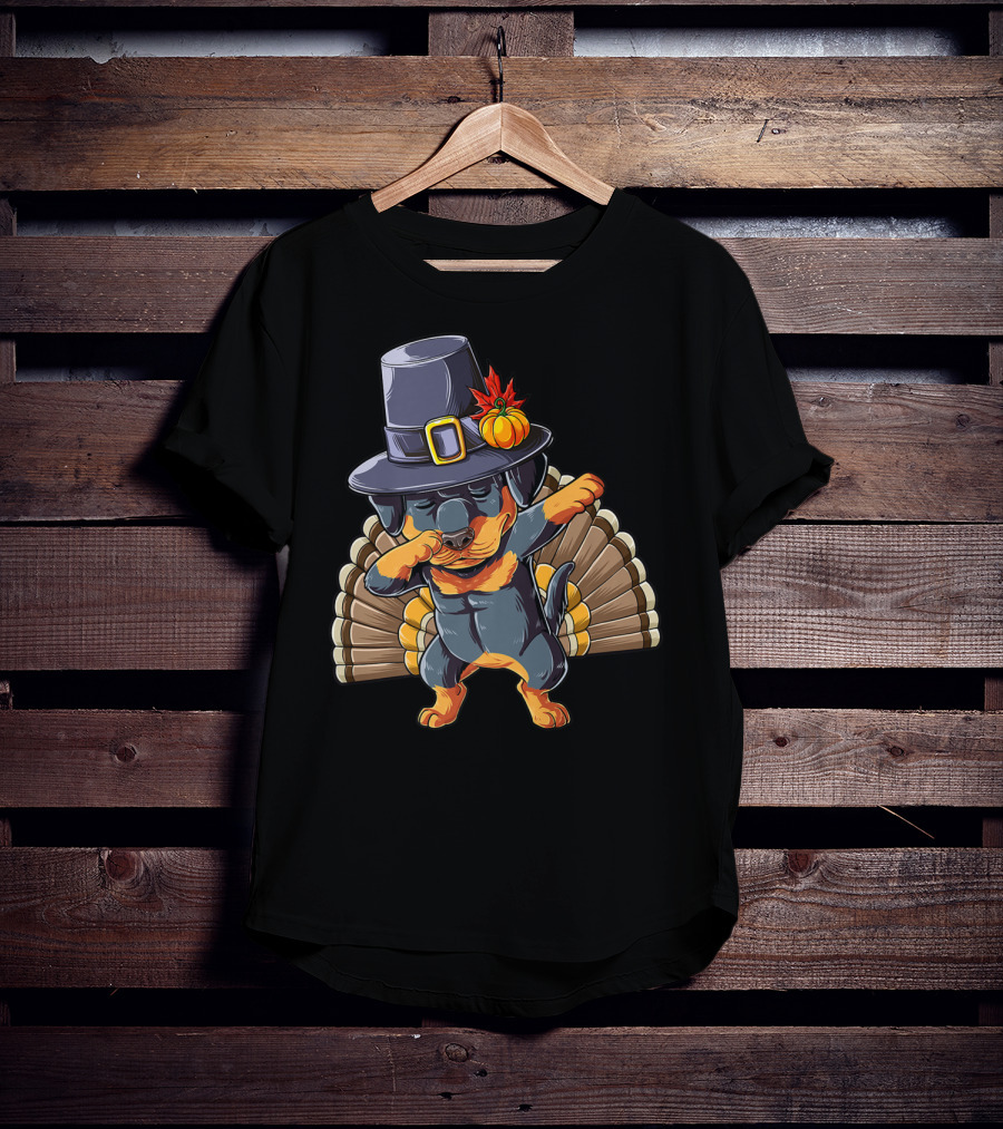 Thanksgiving Dabbing Rottweiler In Pilgrim Hat With Turkey Feathers T-Shirt