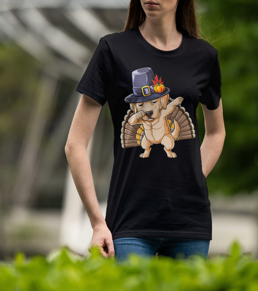 Thanksgiving Dabbing Labrador Wearing Pilgrim Hat With Turkey Tail T-Shirt