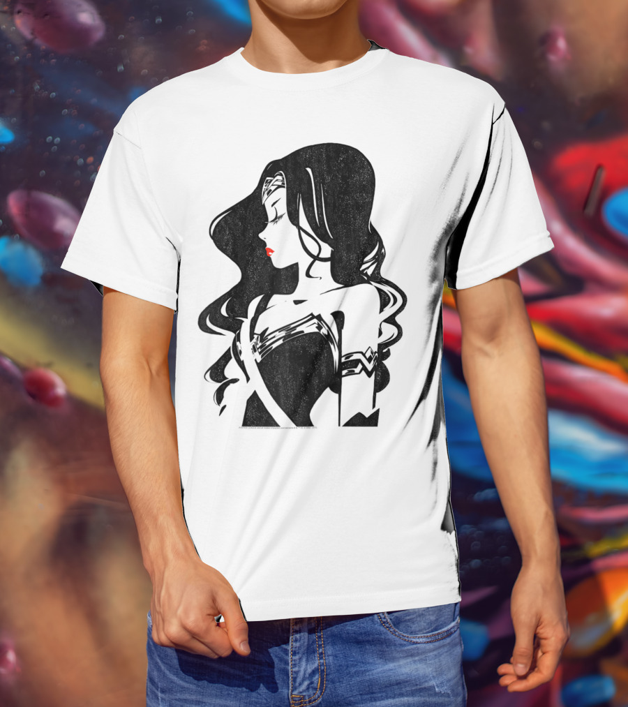 Justice League Wonder Woman Profile Silhouette With Red Lips T-Shirt