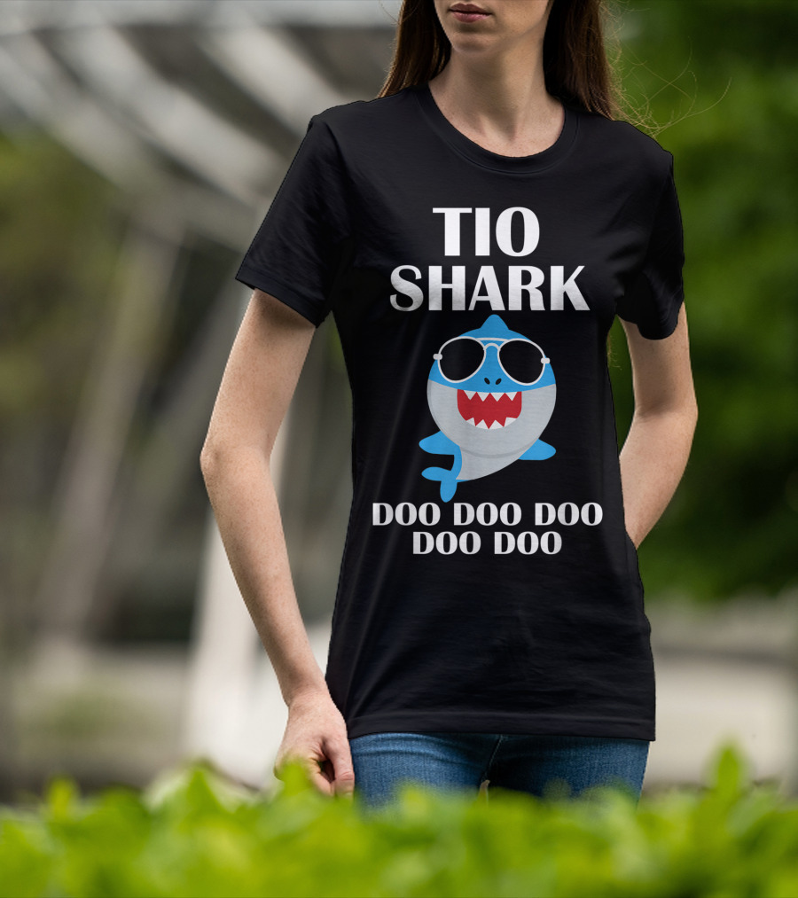 Tio Shark Sunglasses Doo Doo Doo Doo Doo T-Shirt