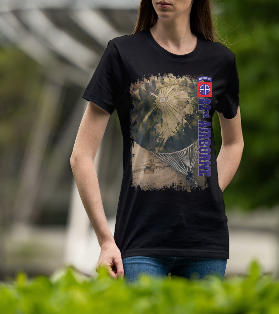 82Nd Airborne Division Parachute And Emblem T-Shirt