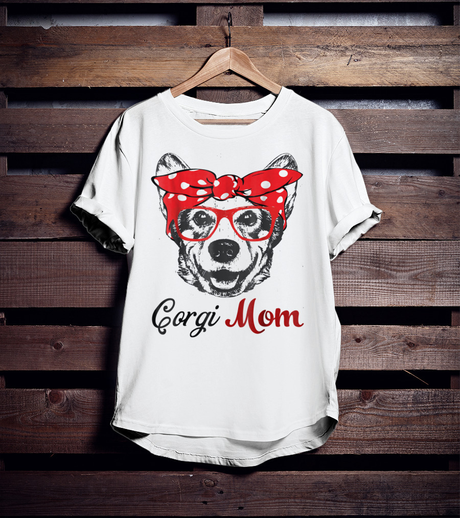 Corgi Mom Funny Hanging With Corgi T-Shirt