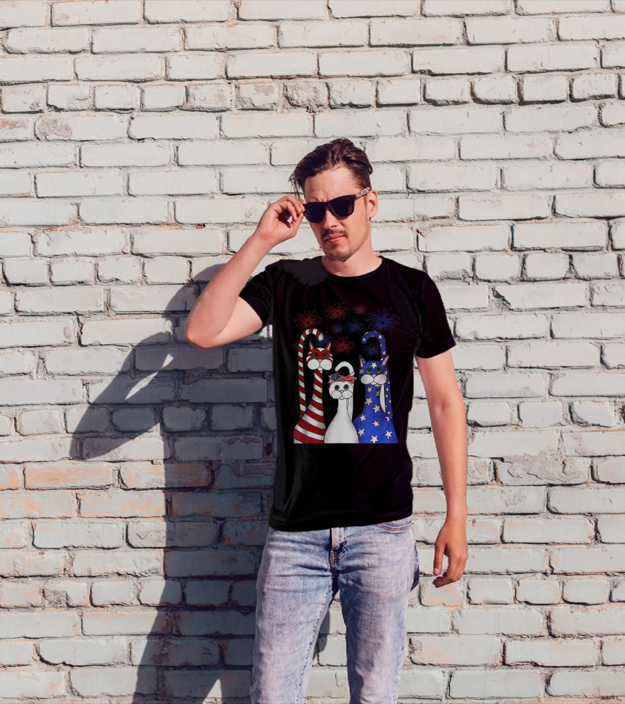 Cat Red White Blue American Flag Patriotic Fireworks T-Shirt