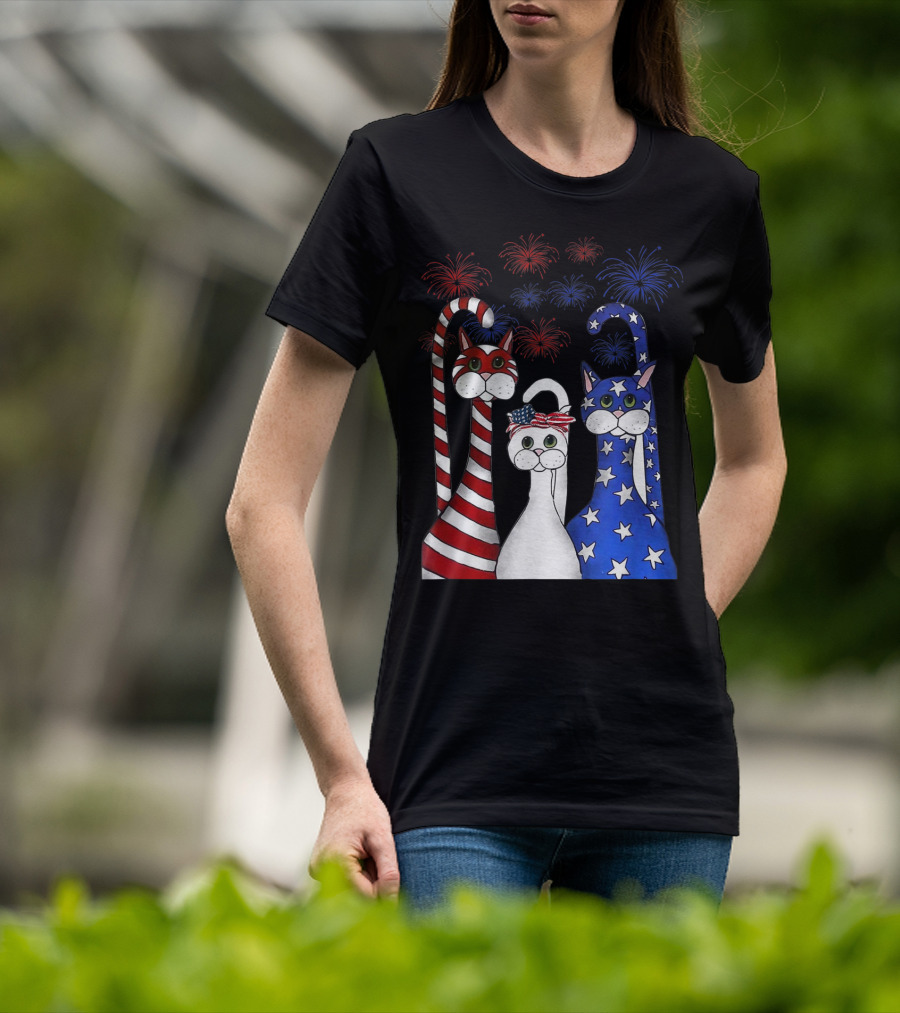Cat Red White Blue American Flag Patriotic Fireworks T-Shirt