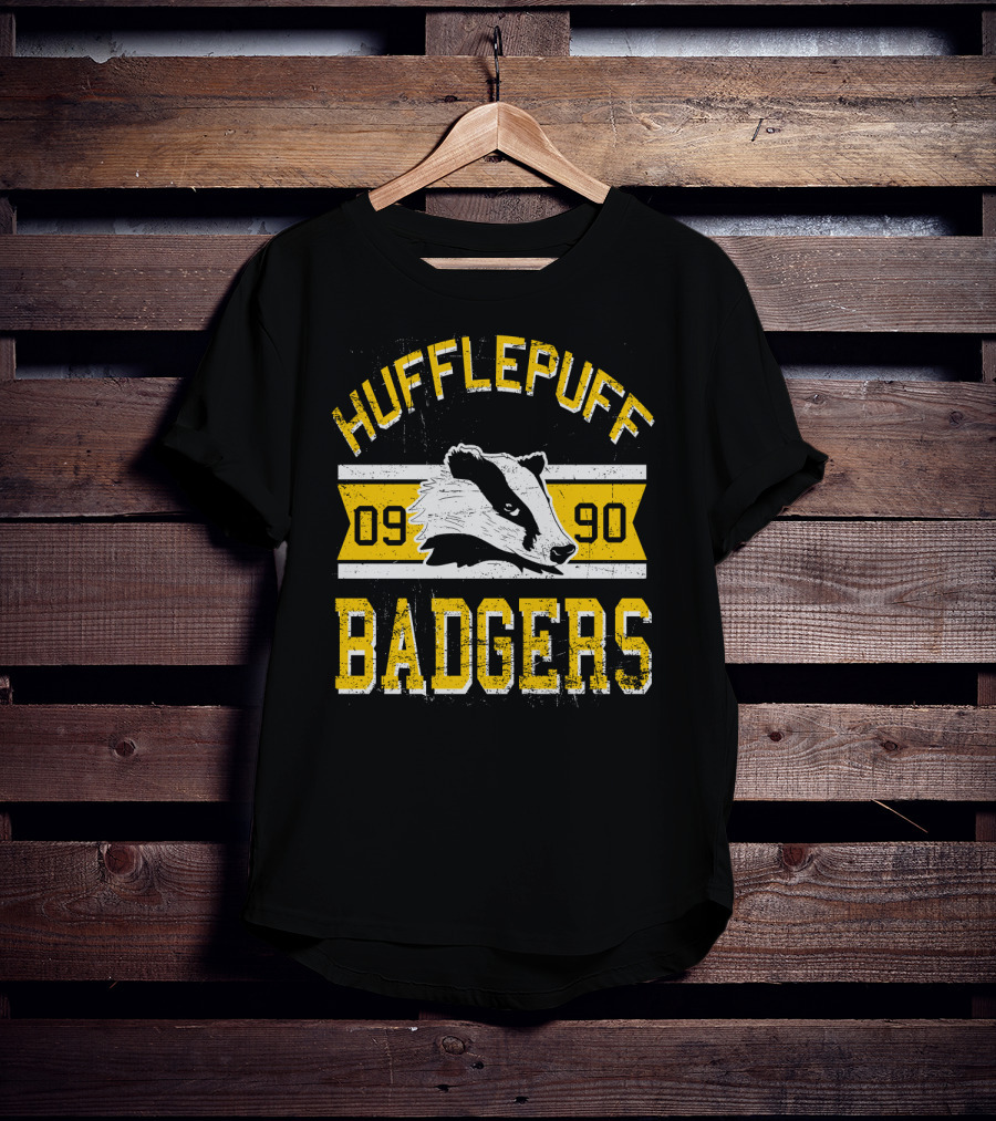 HUFFLEPUFF BADGERS 09 90 T-Shirt