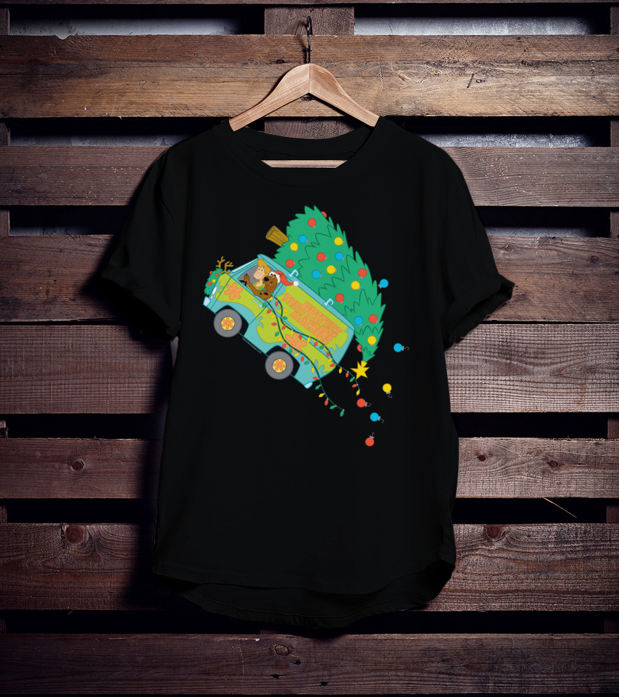 Scooby-Doo Mystery Machine Christmas Tree Adventure T-Shirt