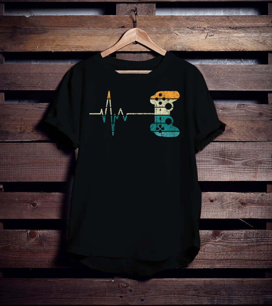 Retro Game Controller Heartbeat Video Game Lover T-Shirt