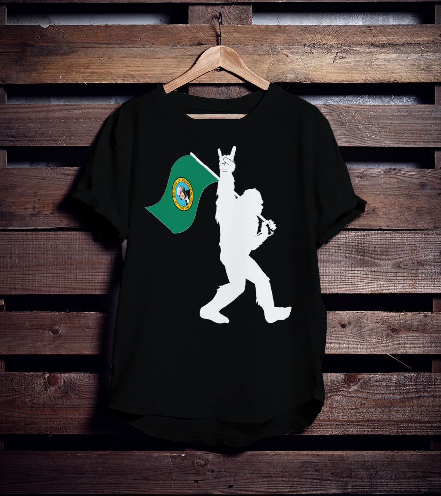 Bigfoot Holding Washington State Flag Rock And Roll Gesture T-Shirt