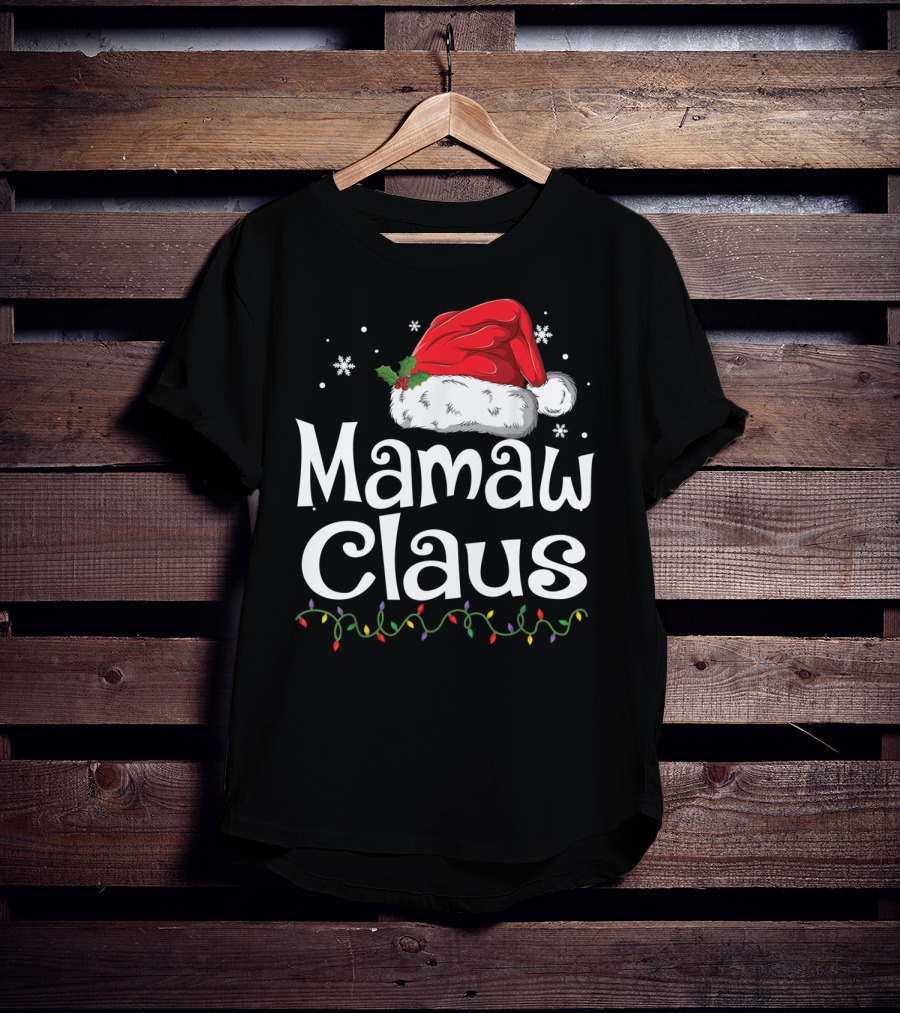 Mamaw Claus Santa Christmas Lights Snowflakes T-Shirt