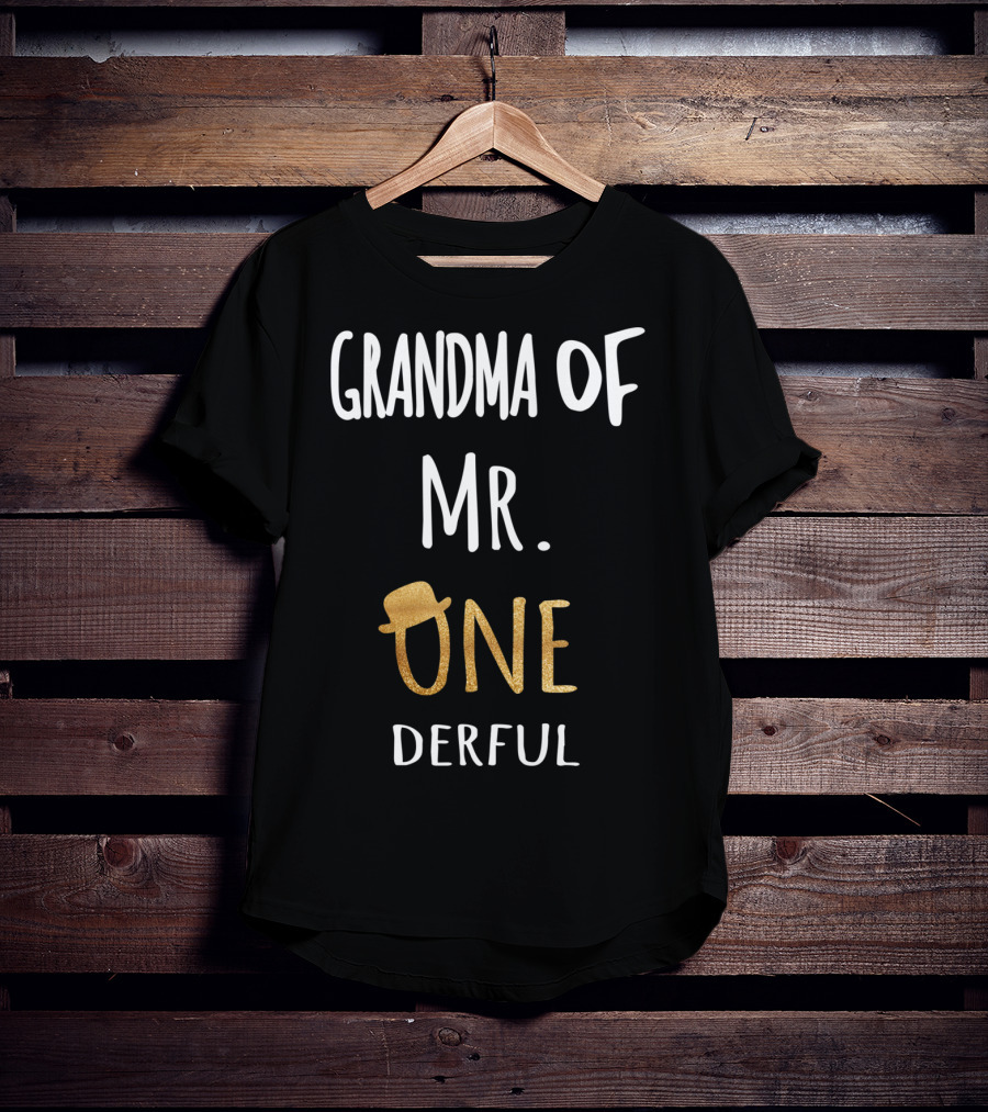 Grandma Of Mr. ONEderful Family Hat T-Shirt