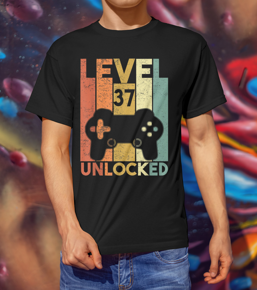 Level 37 Unlocked 1983 Birthday Gaming Controller T-Shirt