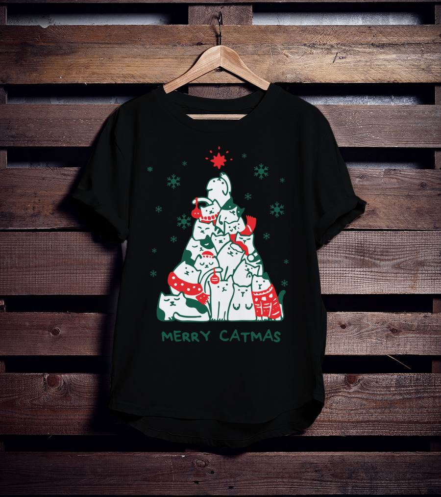 Merry Catmas Funny Cat Christmas Tree Holiday Cats Snowflakes Red Green T-Shirt