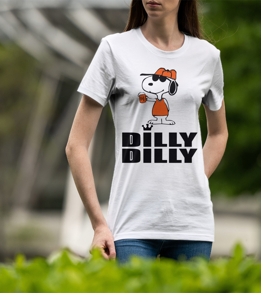 Dilly Dilly Funny Snoopy The Peanuts Movie Beer Hat And Glass T-Shirt