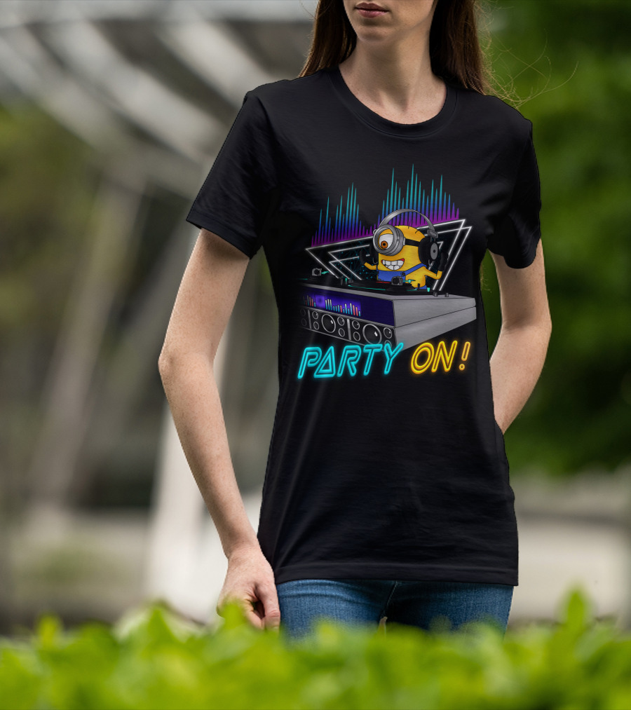 Despicable Me Minions Party On DJ Remix Vibes T-Shirt