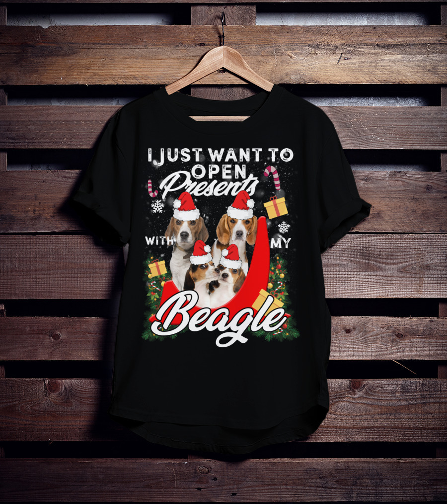 I Just Want To Open Presents With My Beagle Christmas Santa Hats Candy Canes Snowflakes T-Shirt